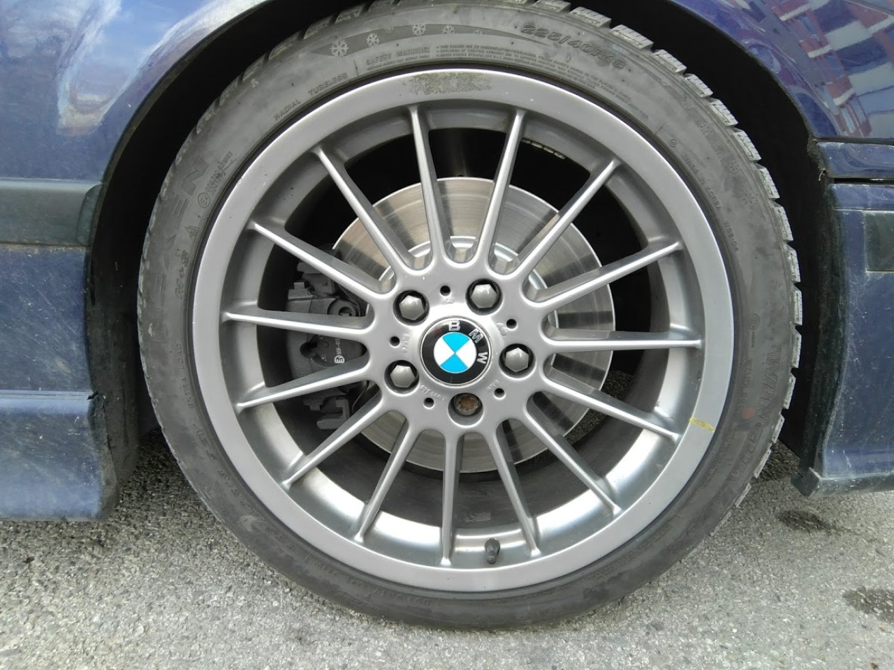 038331257-big.jpg
